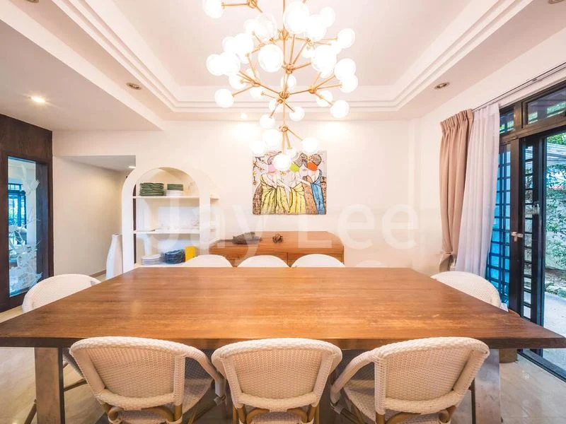 6 Bed Bungalow (Landed) for Sale in  Queen's Road - Image 2