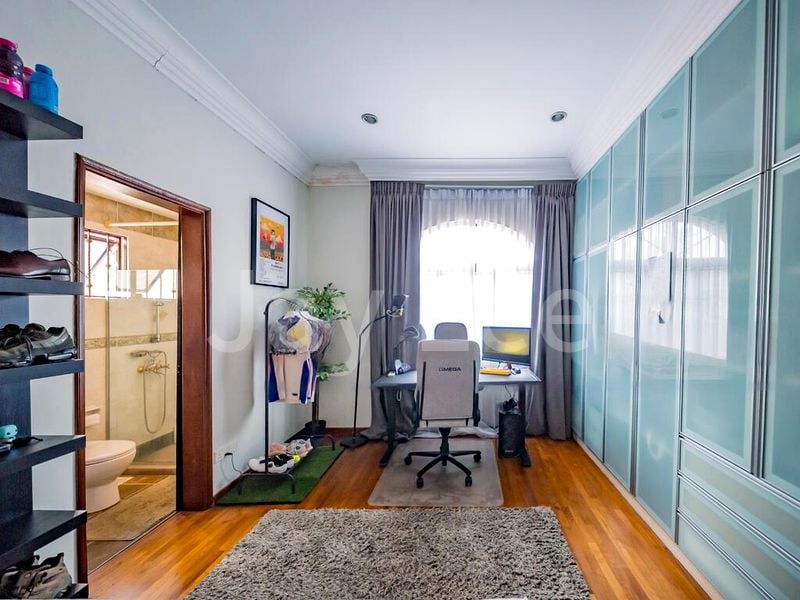 6 Bed Bungalow (Landed) for Sale in  Queen's Road - Image 4