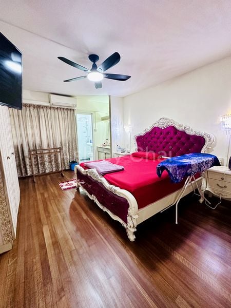 5 Room (5I) HDB for Sale in 856 Tampines Street 82 - Image 4