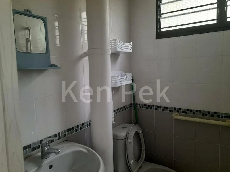 Common Room (HDB) for Rent in  208 Yishun Street 21 - Image 3