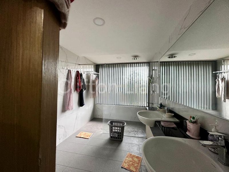 6 Bed Terraced House (Landed) for Sale in Sembawang Hills Estate - Image 6