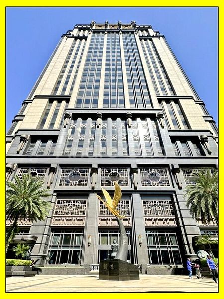 Office for Rent: Parkview Square - Image 5