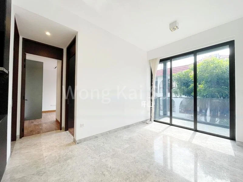 2 Bed Condo for Rent in Jervois Privé - Image 1