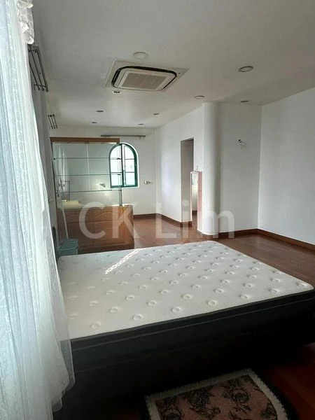 Room (Landed) for Rent in  Capitol Park - Image 4