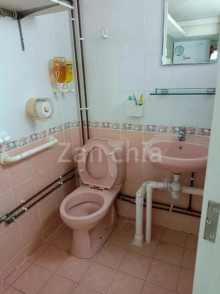 Room (HDB) for Rent in  308 Bukit Batok Street 31 - Image 4