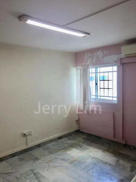 4 Room (4A) HDB for Rent in  115 Bukit Purmei Road - Image 5