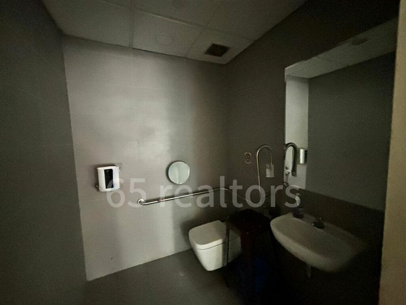Food & Beverage for Rent: Oxley Tower - Image 4