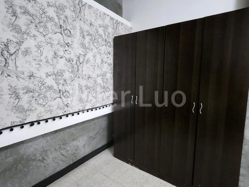 Common Room (Condo) for Rent in Fook Hai Building - Image 5