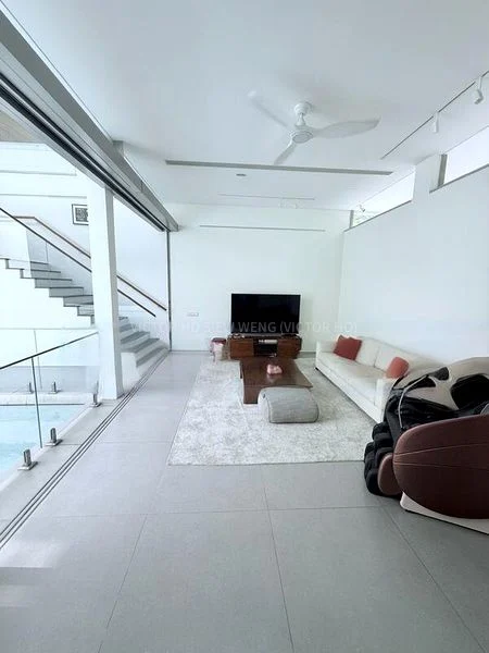 5 Bed Bungalow (Landed) for Sale in  Stratford Court - Image 1