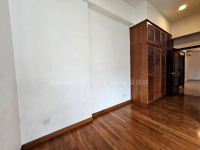 3 Bed Condo for Rent in  Fifth Avenue Condominium - Image 3