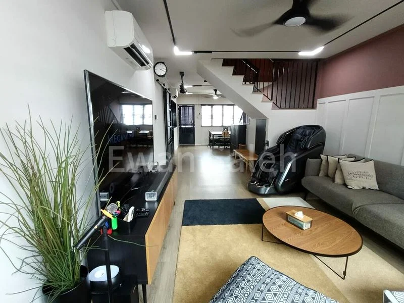 Maisonette HDB for Sale in  120 Teck Whye Lane - Image 2