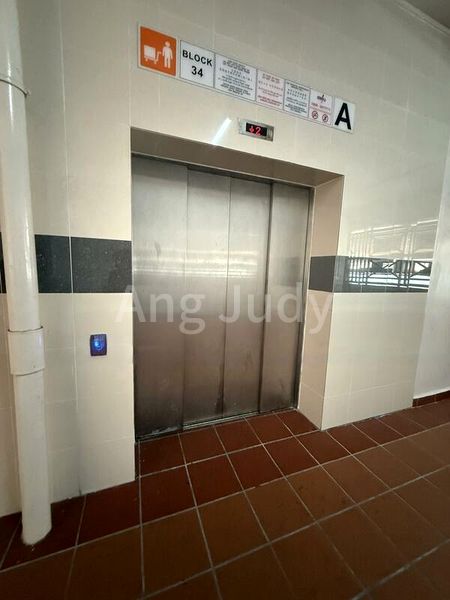 Other Retail for Rent: Blk 34, Upper Cross Street - Image 2
