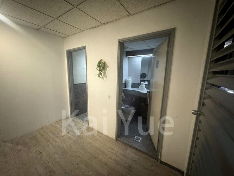 Light Industrial (B1) for Rent: Lhk3 Building - Image 1