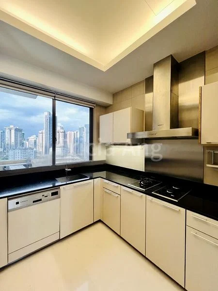 3 Bed Condo for Rent in  Parkview Eclat - Image 9