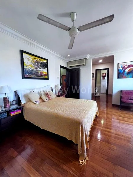 6 Bed Corner Terrace (Landed) for Sale in  Sennett Estate - Image 4