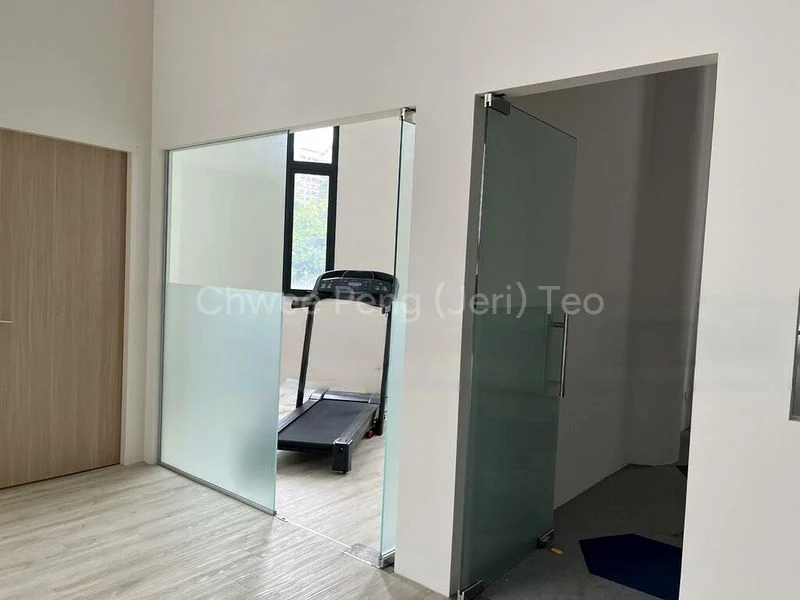 BS Centre - Image 12