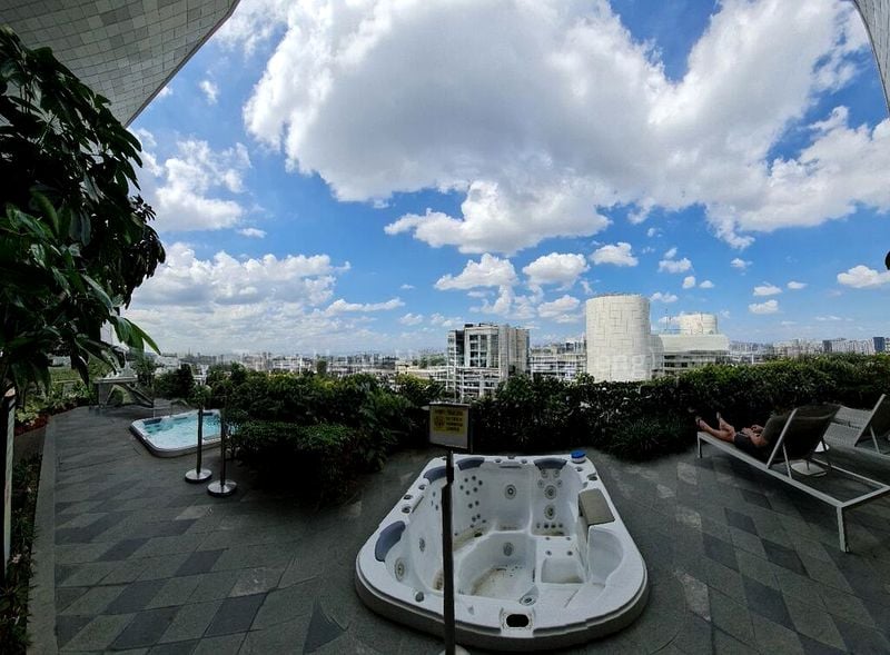 1 Bed Condo for Sale in  The Scotts Tower - Image 8