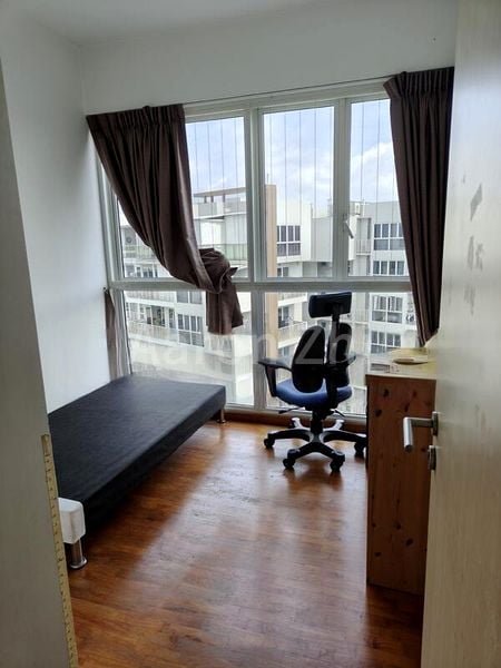 5 Bed Executive Condo for Rent in  Forestville - Image 7