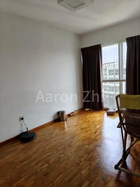 5 Bed Executive Condo for Rent in  Forestville - Image 5