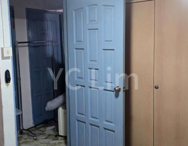 Common Room (HDB) for Rent in  709 Hougang Avenue 2 - Image 3