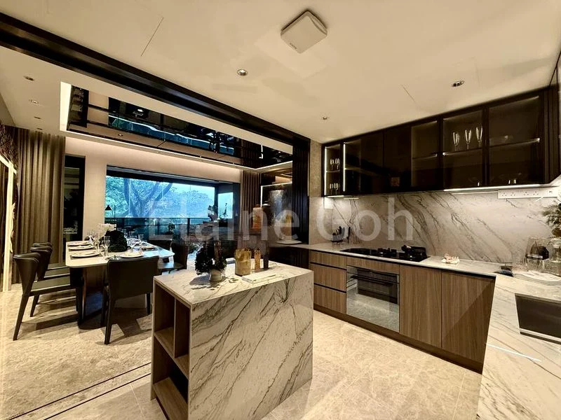 4 Bed Condo for Sale in  Meyer Road - Image 11