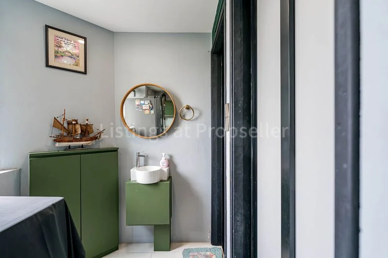 4 Bed Executive Condo for Sale in Summerdale - Image 10