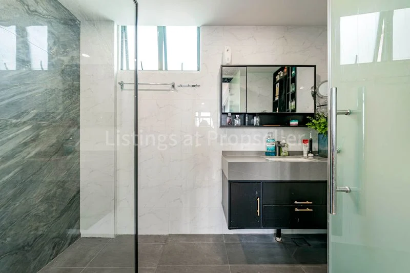 4 Bed Executive Condo for Sale in Summerdale - Image 9