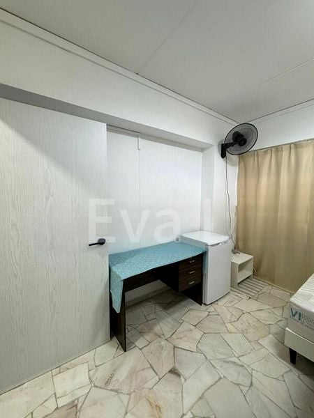 Common Room (HDB) for Rent in  166 Hougang Avenue 1 - Image 6