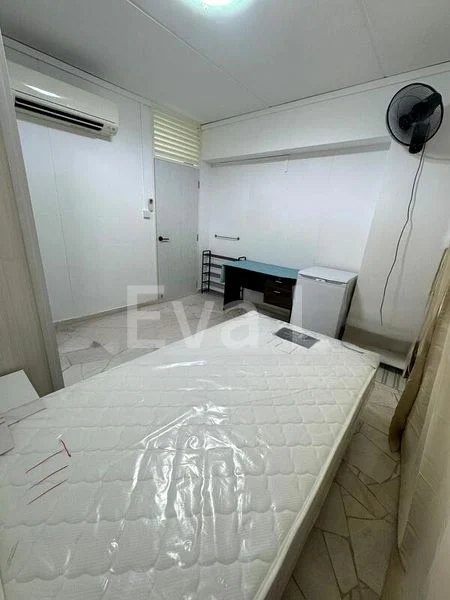 Common Room (HDB) for Rent in  166 Hougang Avenue 1 - Image 2