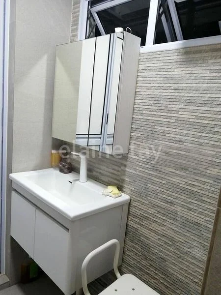 Common Room (HDB) for Rent in  33 Marine Crescent - Image 4