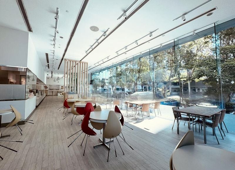 Food & Beverage for Rent: Queen Street - Image 1