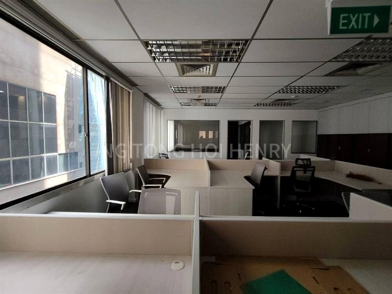Office for Rent in  Tong Eng Building - Image 1