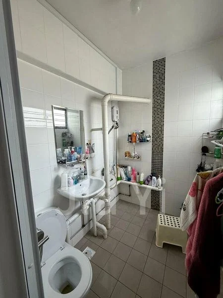 3 Room (3A) HDB for Sale in  167 Bukit Batok West Avenue 8 - Image 9