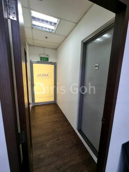 Light Industrial (B1) for Sale: Freehold B1 Office - Image 3