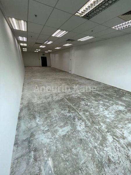 Light Industrial (B1) for Rent in  German Centre - Image 5