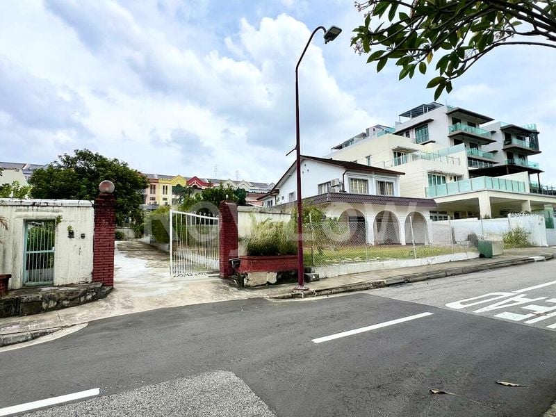 6 Bed Bungalow (Landed) for Sale in  Hillside Drive - Image 6