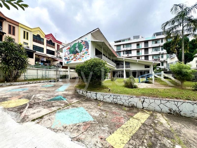 6 Bed Bungalow (Landed) for Sale in  Hillside Drive - Image 2