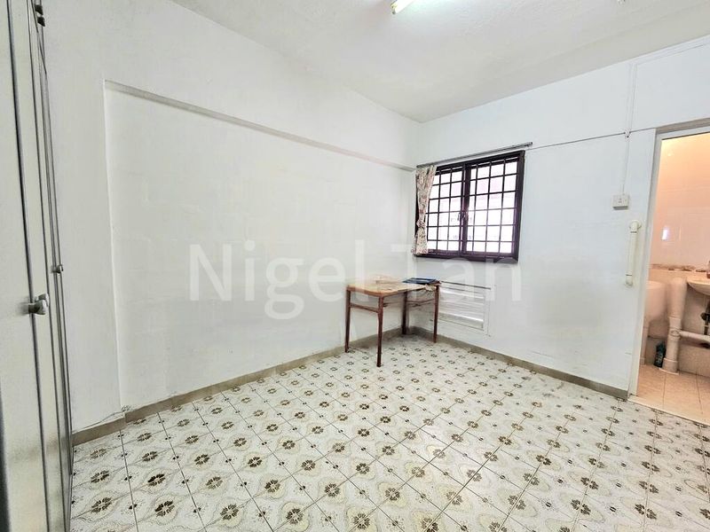 3 Room (3NG) HDB for Sale in  212 Ang Mo Kio Avenue 3 - Image 5