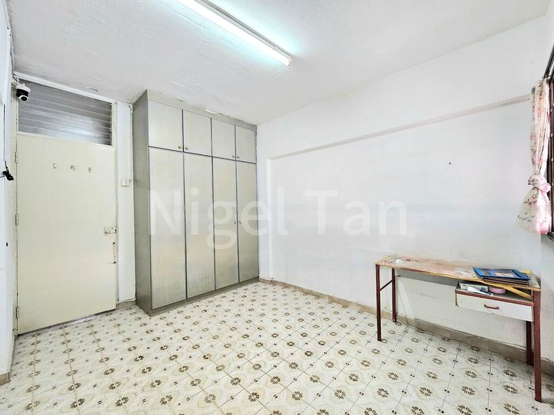 3 Room (3NG) HDB for Sale in  212 Ang Mo Kio Avenue 3 - Image 6