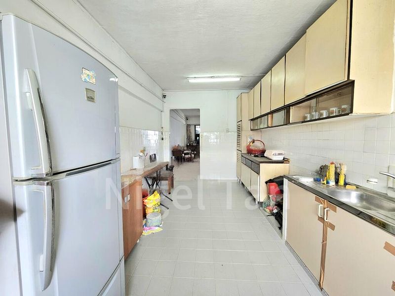 3 Room (3NG) HDB for Sale in  212 Ang Mo Kio Avenue 3 - Image 2