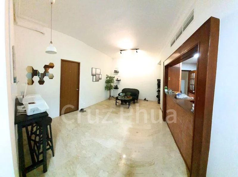 3 Bed Apartment (Condo) for Sale in Harbourlights - Image 1