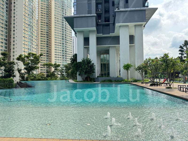 3 Bed Condo for Sale in  Stirling Residences - Image 8