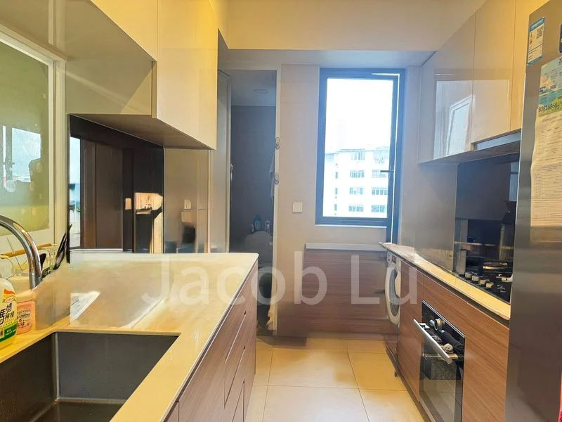 3 Bed Condo for Sale in  Stirling Residences - Image 4
