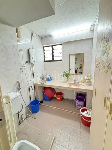 Common Room (HDB) for Rent in  10 Marsiling Drive - Image 4