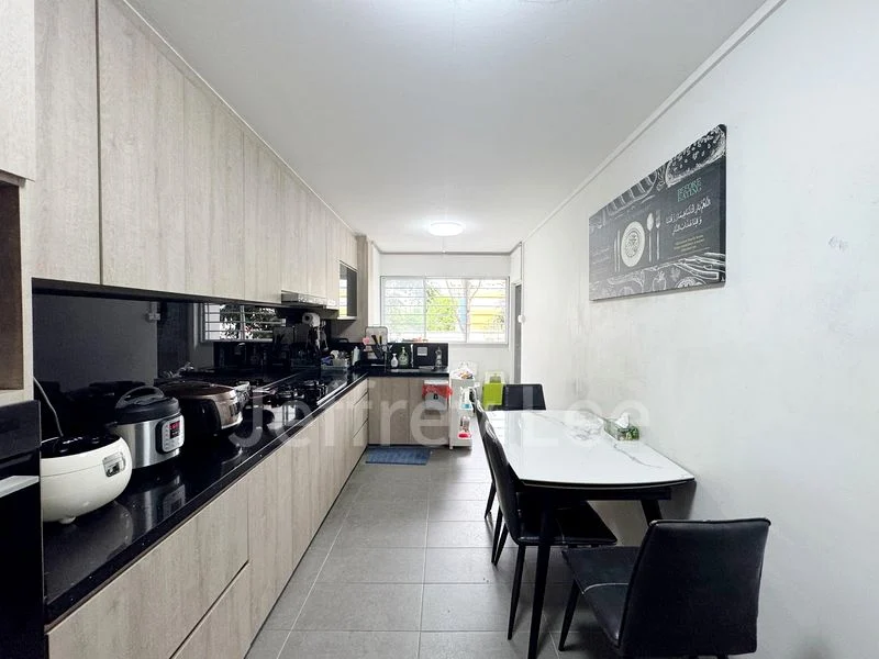 Common Room (HDB) for Rent in 404 Yishun Avenue 6 - Image 2