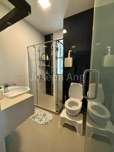 Room (Condo) for Rent in  Lakepoint Condominium - Image 2
