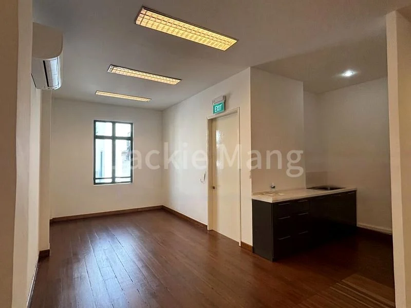 Shop / Shophouse for Rent: 72 Tras Street, Available Now! - Image 4