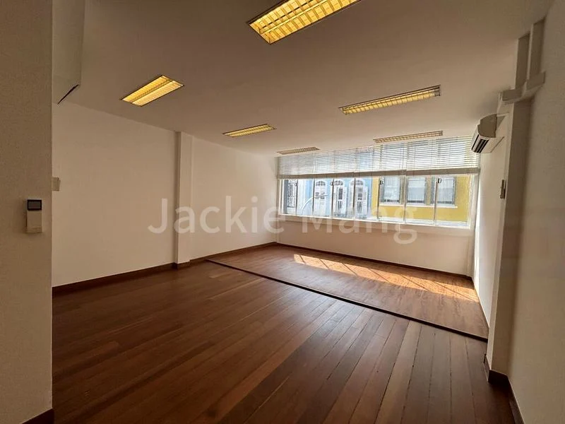 Shop / Shophouse for Rent: 72 Tras Street, Available Now! - Image 1