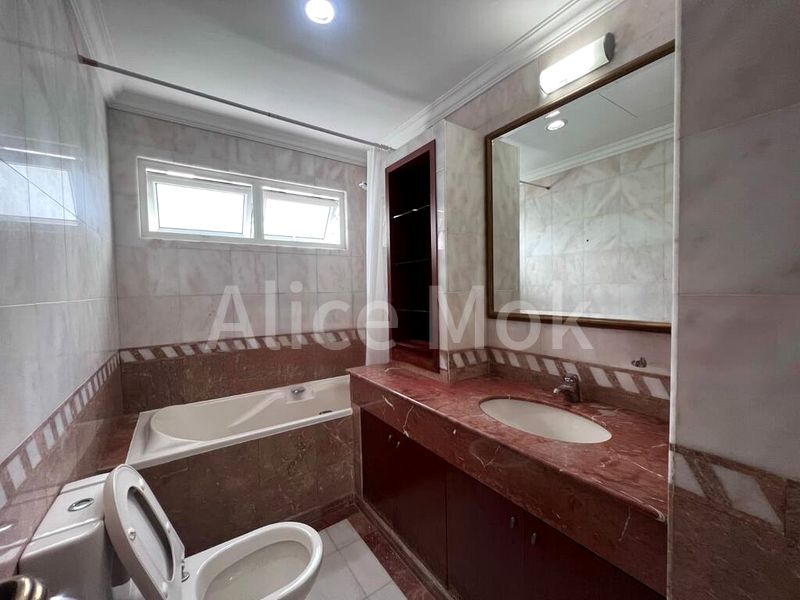 3 Bed Apartment (Condo) for Rent in  The Balmoral Spring - Image 6