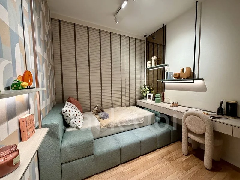 4 Bed Condo for Sale in Parktown Residence - Image 9